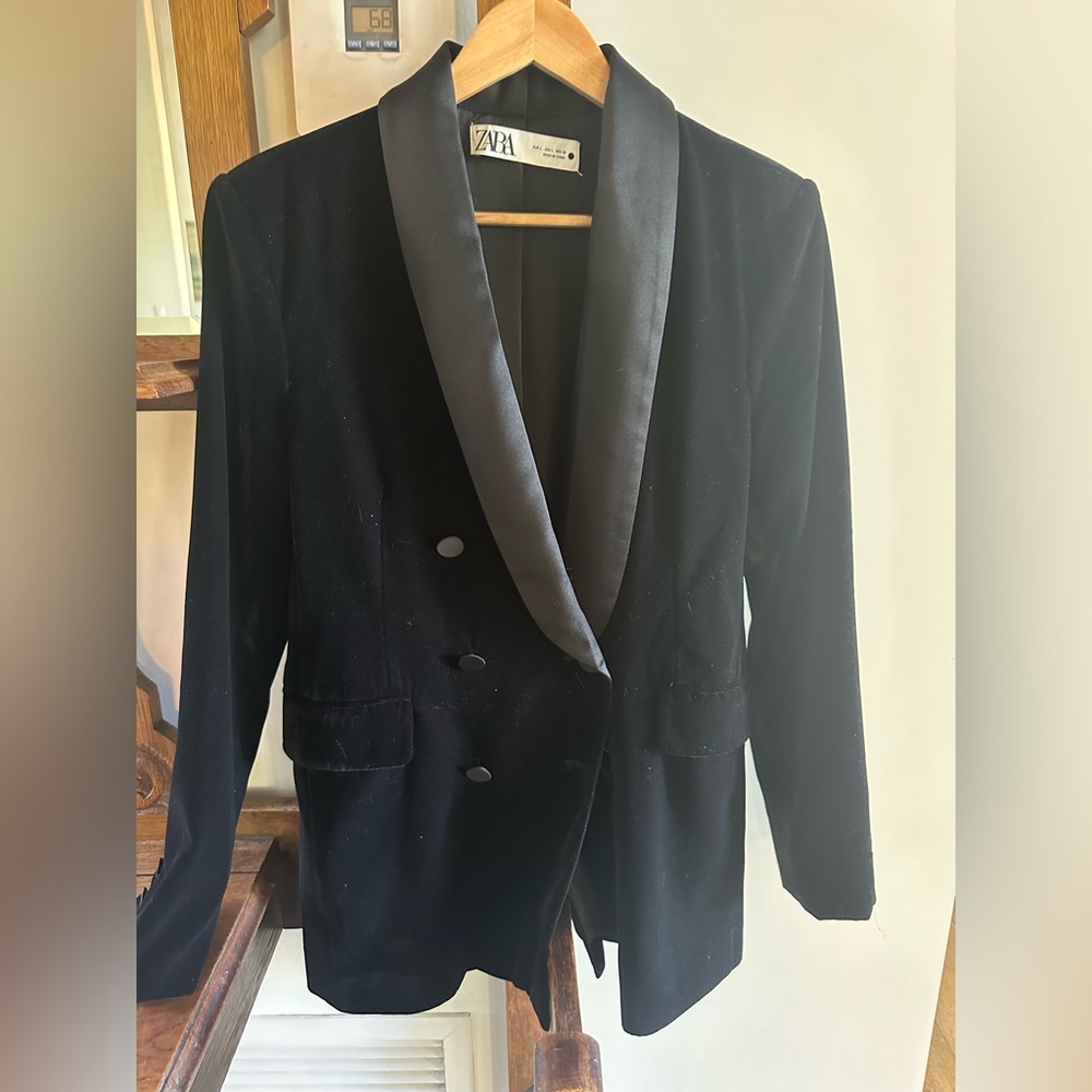 Zara Blazer Black Velvet double breasted  never worn